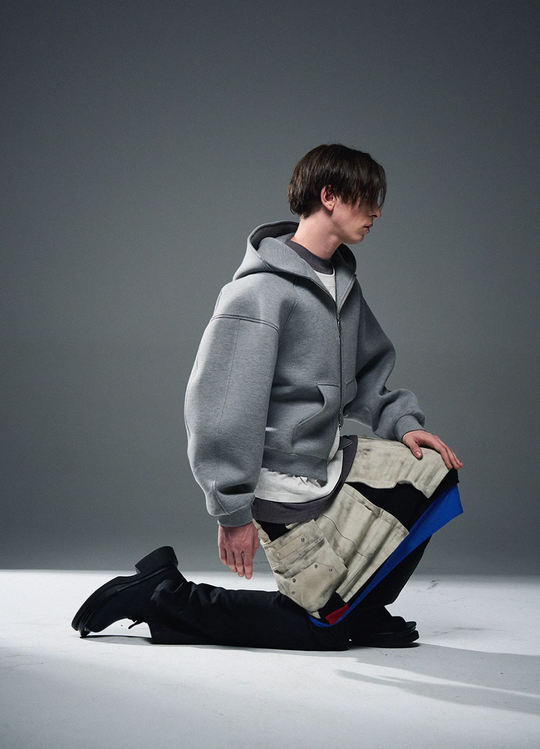 BLIND NO PLAN Embroidered Plunging Sleeve Air Hoodie | Face 3 Face