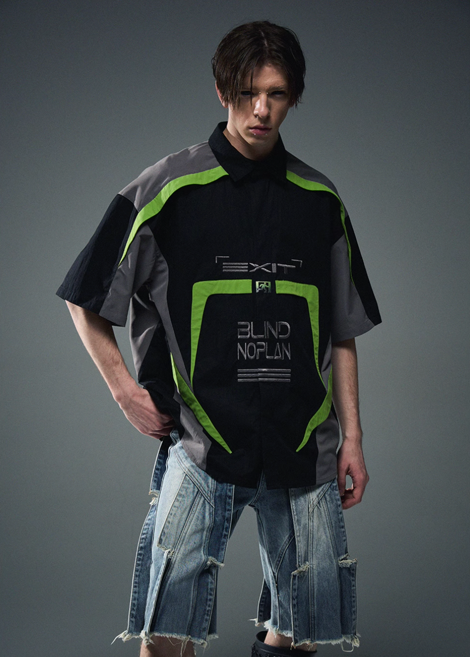 BLIND NO PLAN Colorblocked Racing Heavy Embroidery Short Sleeve Shirt | Face 3 Face