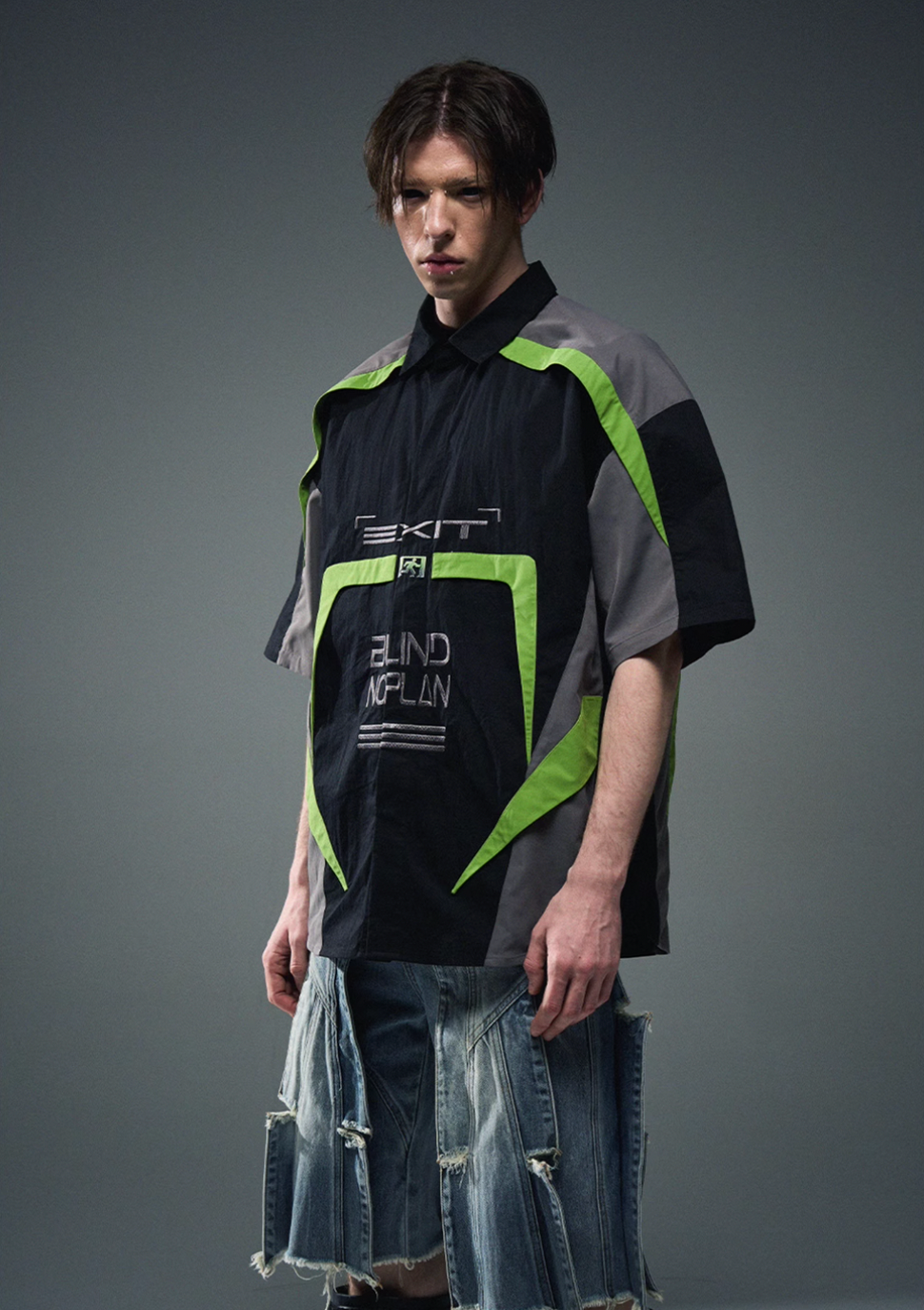 BLIND NO PLAN Colorblocked Racing Heavy Embroidery Short Sleeve Shirt | Face 3 Face