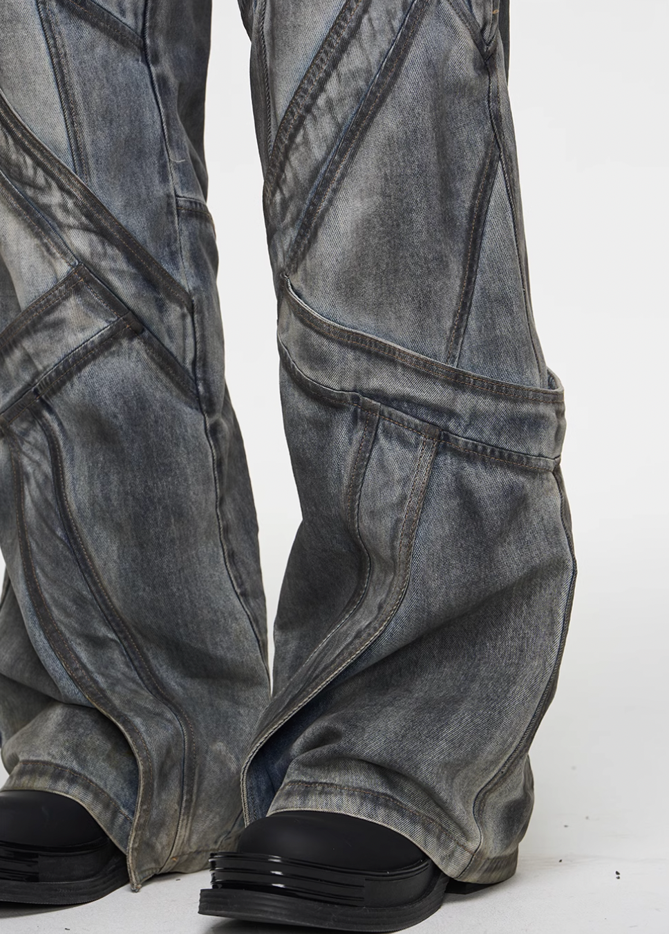 BLIND NO PLAN Multi Fly Split Structure Washed Distressed Jeans | Face 3 Face