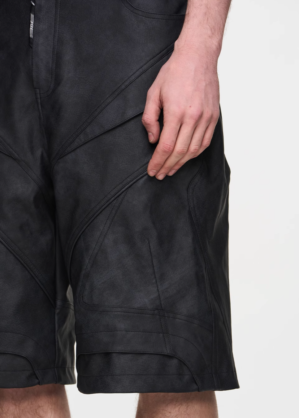 BLIND NO PLAN Motorcycle Line Patchwork Leather Shorts | Face 3 Face