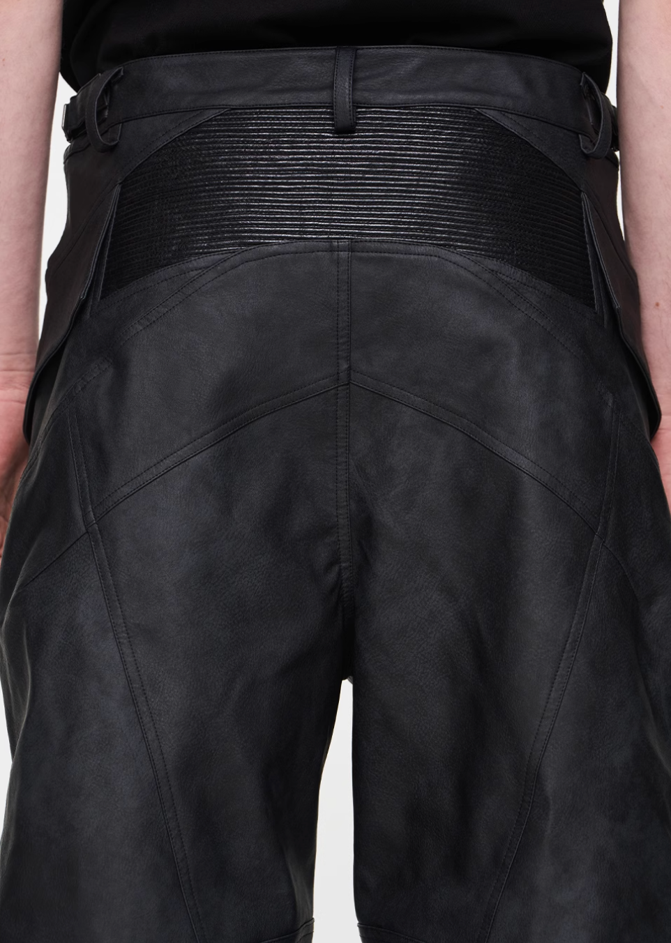 BLIND NO PLAN Motorcycle Line Patchwork Leather Shorts | Face 3 Face