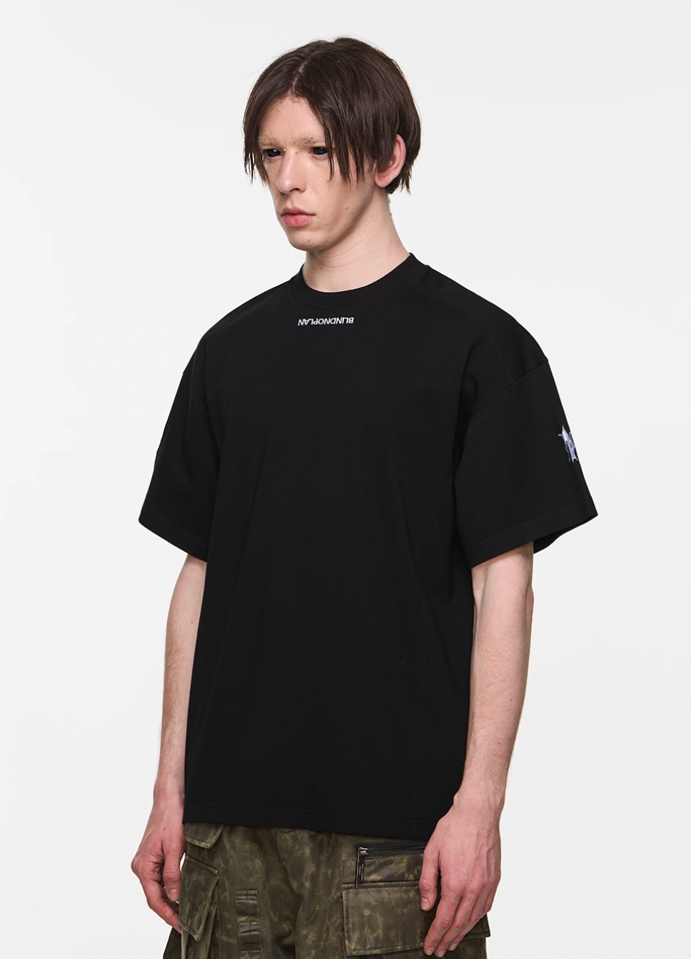 BLIND NO PLAN Loose & Slim Embroidered Logo Tee | Face 3 Face