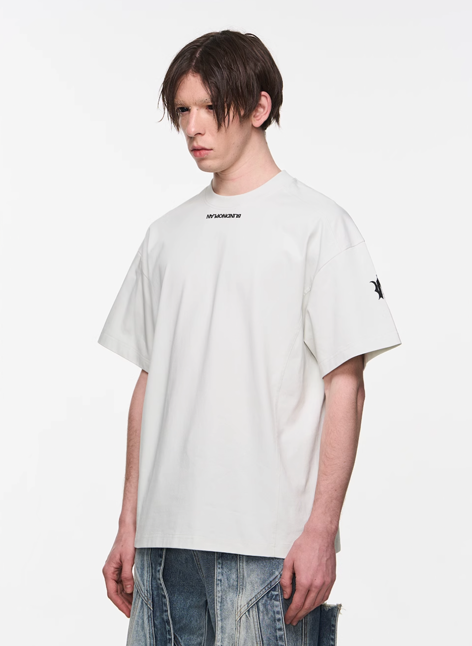 BLIND NO PLAN Loose & Slim Embroidered Logo Tee | Face 3 Face