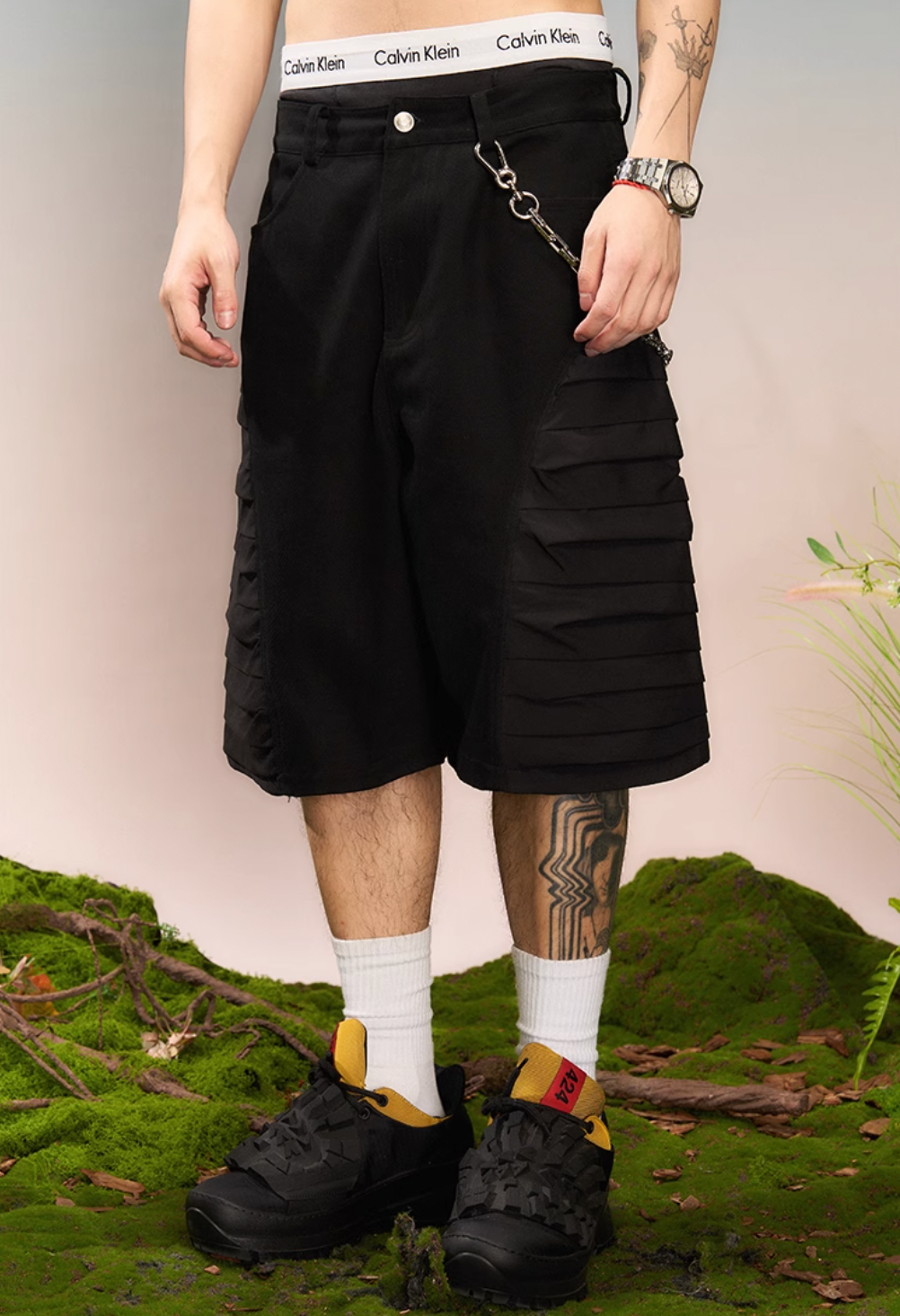 YADcrew Thousand Pleated Splicing Shorts | Face 3 Face