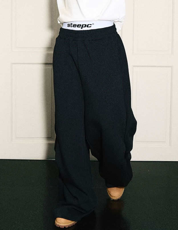 STEEPC Dimensional Cut Pleated Baggy Sweatpants | Face 3 Face