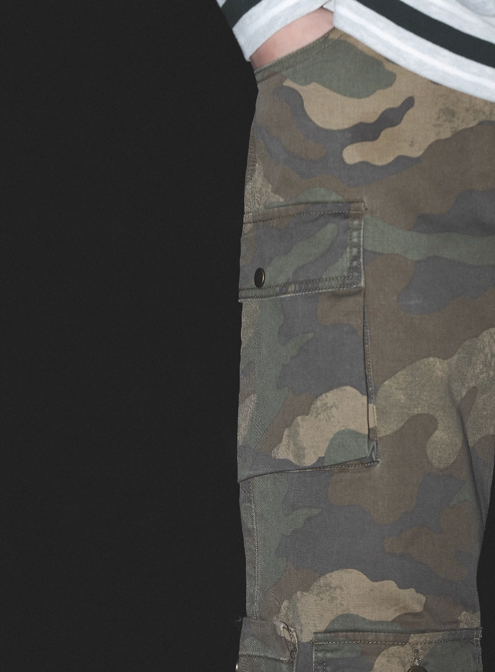 UNTILWERICH Dirty Camo Multi Pocket Work Cargo Pants | Face 3 Face