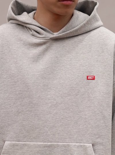 1807 One Point Box Logo Embroidery Hoodie | Face 3 Face