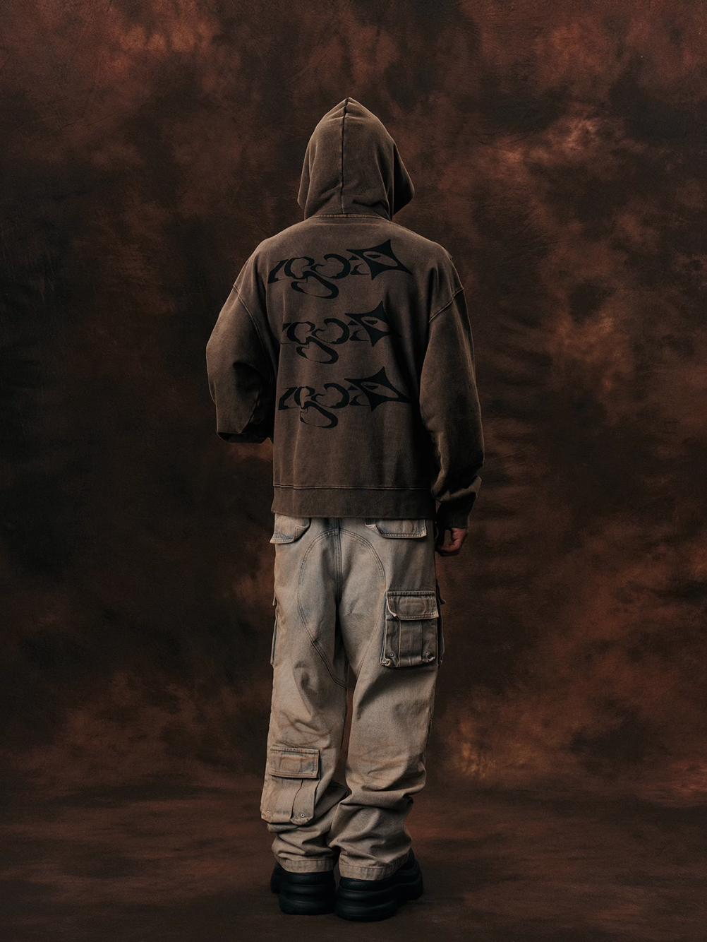 1807 Arranged Printed Washed Hoodie | Face 3 Face