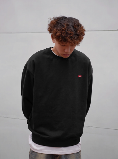 1807 One Point Box Logo Embroidery Sweatshirt | Face 3 Face