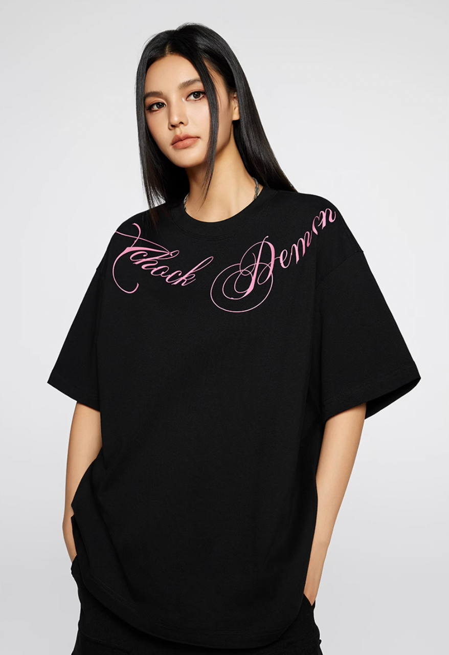Achock Script Logo Print Tee | Face 3 Face