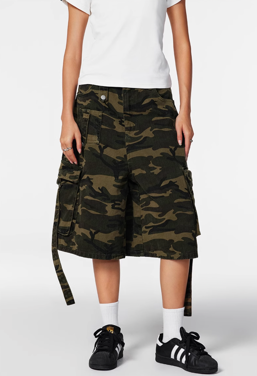 Achock Large Pockets Camouflage Cargo Shorts | Face 3 Face