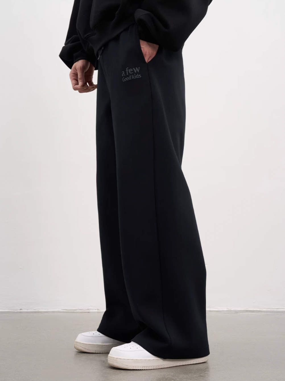 AFGK Basic Logo Draped Straight Sweatpants | Face 3 Face