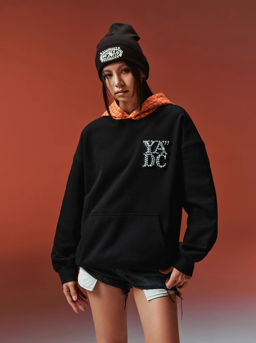 YADcrew Twisted Plaid Hood Pearl Leather Logo Hoodie | Face 3 Face