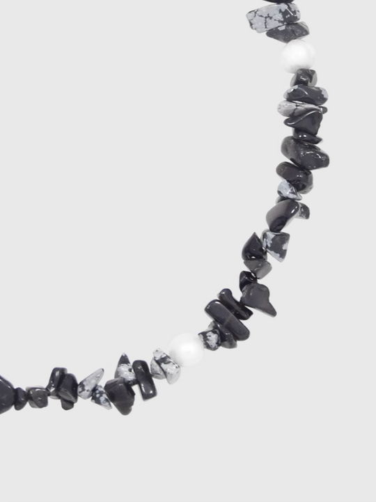 AWE Black Crushed Stone Pearl Beaded Necklace | Face 3 Face