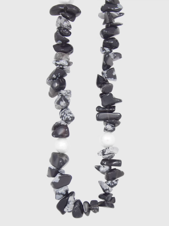 AWE Black Crushed Stone Pearl Beaded Necklace | Face 3 Face