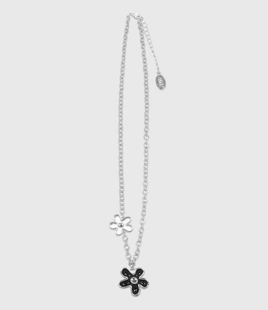 AWE The First Blooming Black Flowers Chain Necklace | Face 3 Face