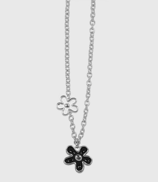 AWE The First Blooming Black Flowers Chain Necklace | Face 3 Face