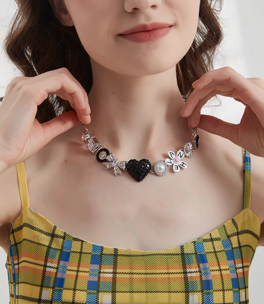 AWE Black Love Heart Daisy Chain Necklace | Face 3 Face