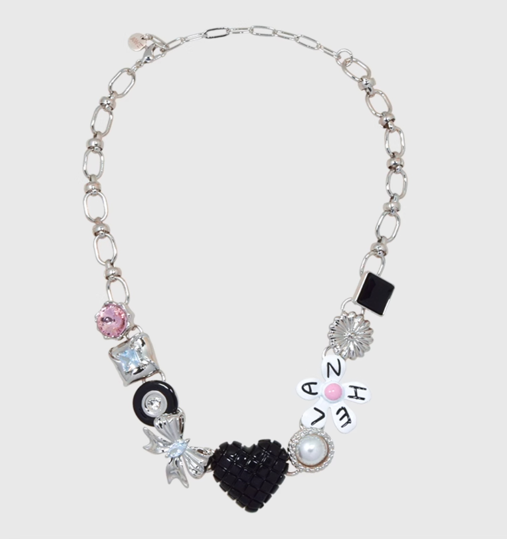 AWE Black Love Heart Daisy Chain Necklace | Face 3 Face