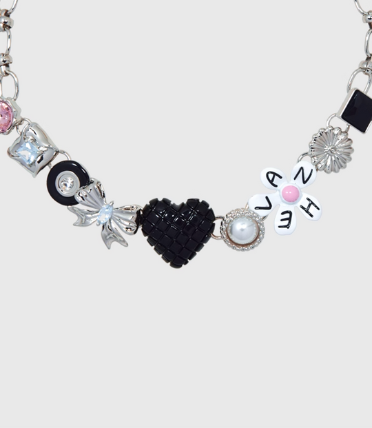 AWE Black Love Heart Daisy Chain Necklace | Face 3 Face