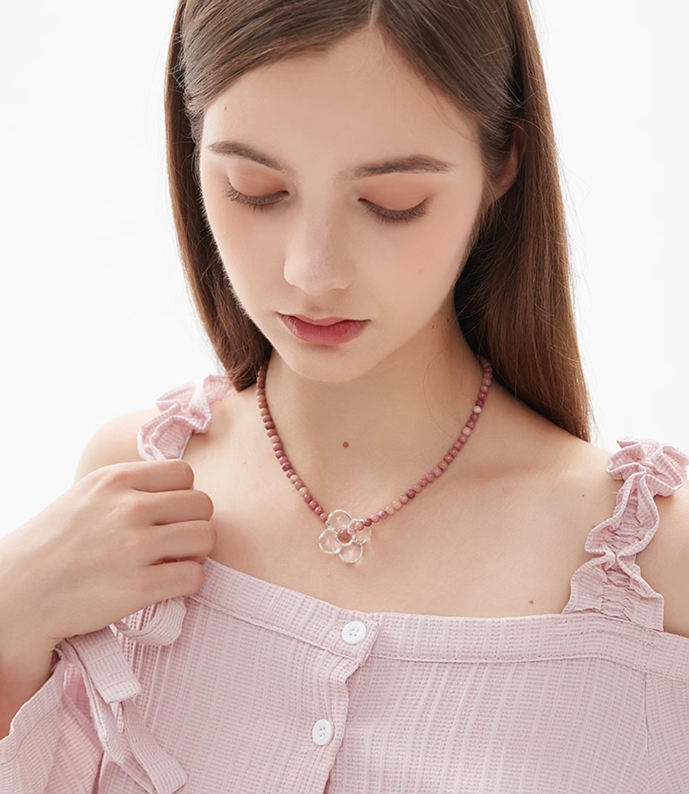 AWE Four-Leaf Clover Beaded Necklace | Face 3 Face