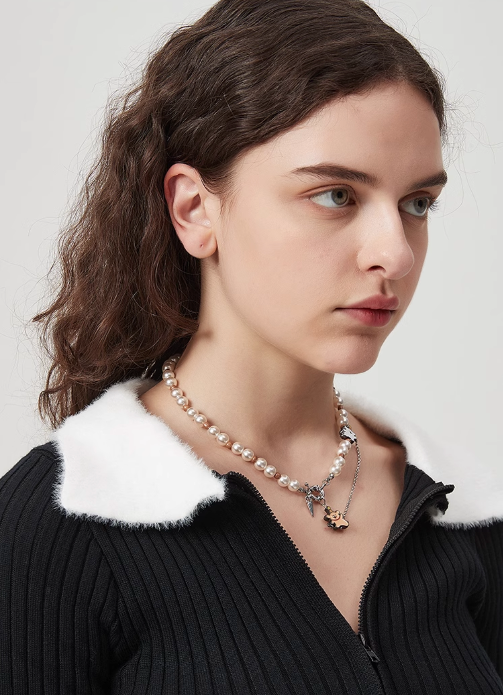 AWE Puppy Party Pendant Pearl Necklace | Face 3 Face