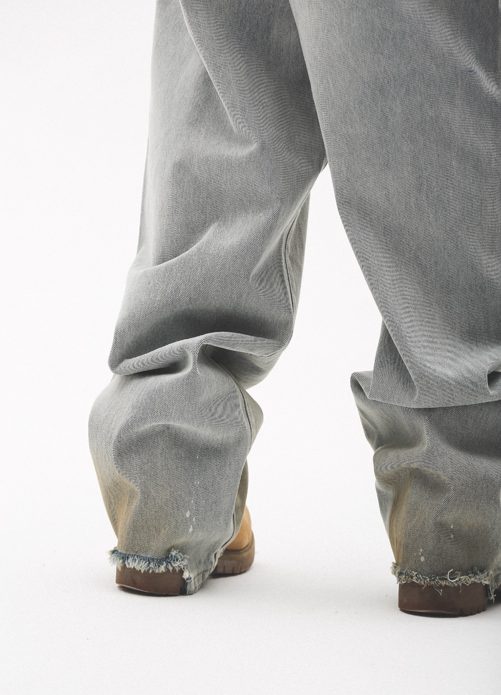 UNTILWERICH Dirty Wash Graffiti Print Jeans | Face 3 Face