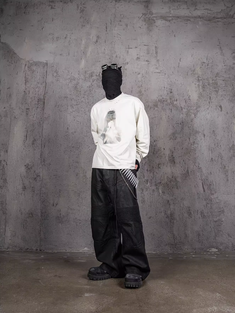 UNDERWATER White Aged Wash Destroyed Portrait Print Long Sleeve Tee | Face 3 Face