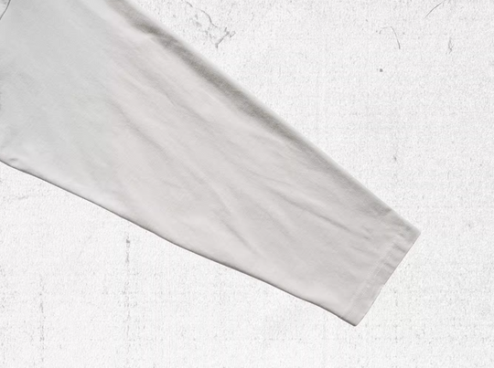 UNDERWATER White Aged Wash Destroyed Portrait Print Long Sleeve Tee | Face 3 Face