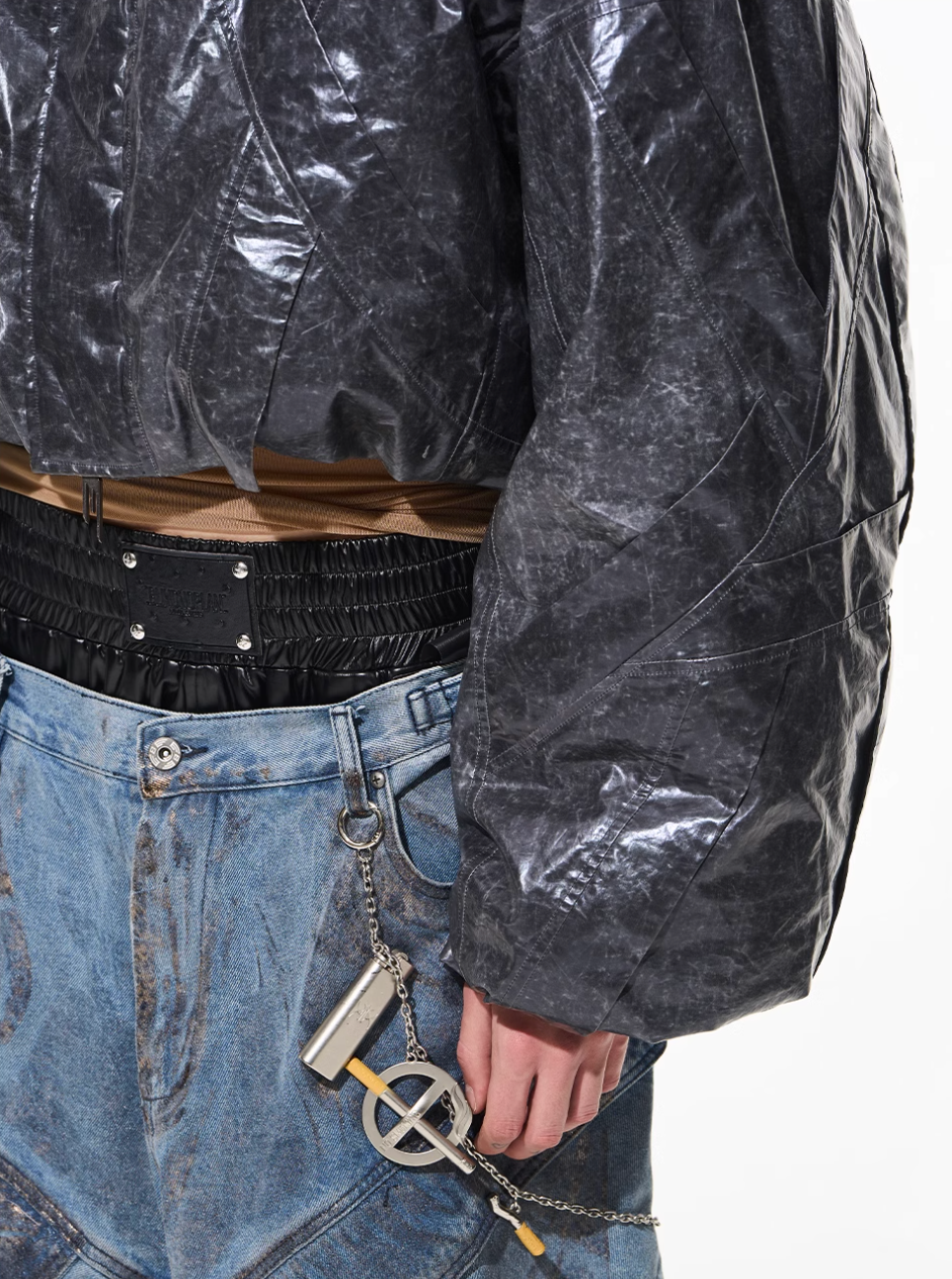 BLIND NO PLAN Wrinkled Hooded Short Bomber Jacket | Face 3 Face