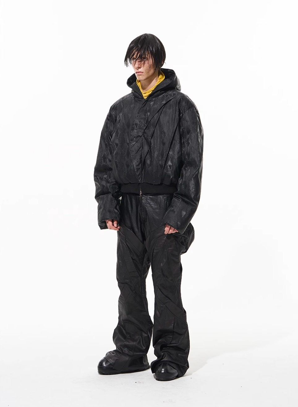 BLIND NO PLAN Snake-Texture Pleated Short Hooded Jacket | Face 3 Face