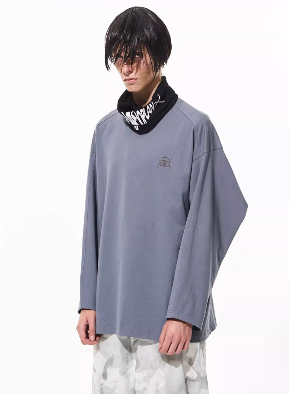 BLIND NO PLAN Logo Embroidered Inverted Sleeve Long Sleeve Tee | Face 3 Face