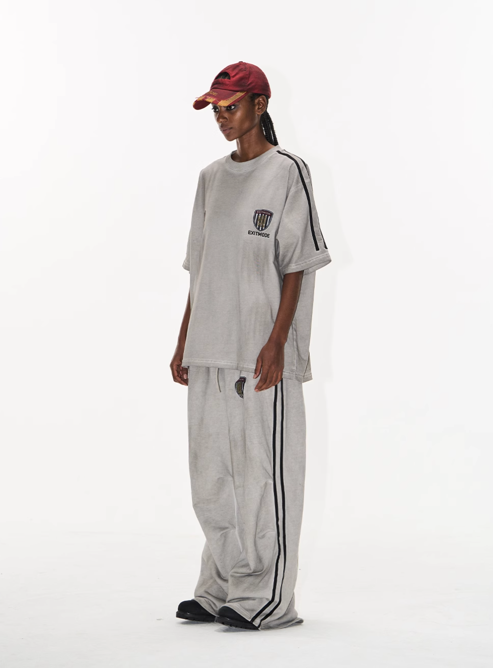 BLIND NO PLAN Distressed Washed Sports Badge Tee | Face 3 Face