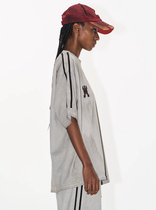 BLIND NO PLAN Distressed Washed Sports Badge Tee | Face 3 Face