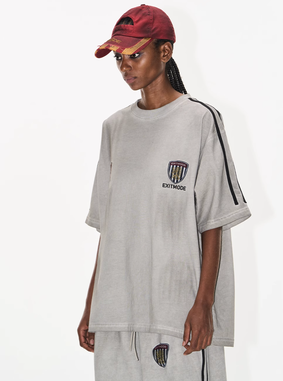 BLIND NO PLAN Distressed Washed Sports Badge Tee | Face 3 Face