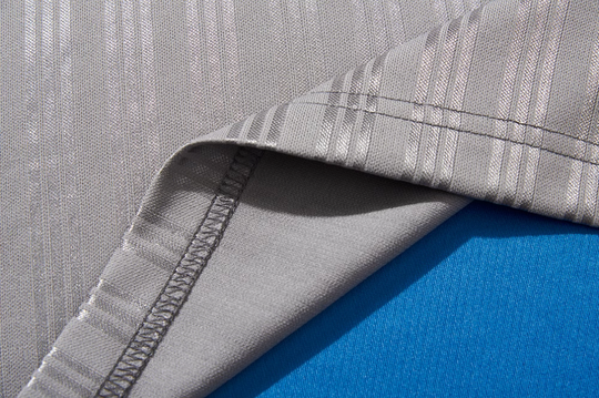 BLIND NO PLAN Colorblocked Double-layer Neckline Jersey Tee | Face 3 Face