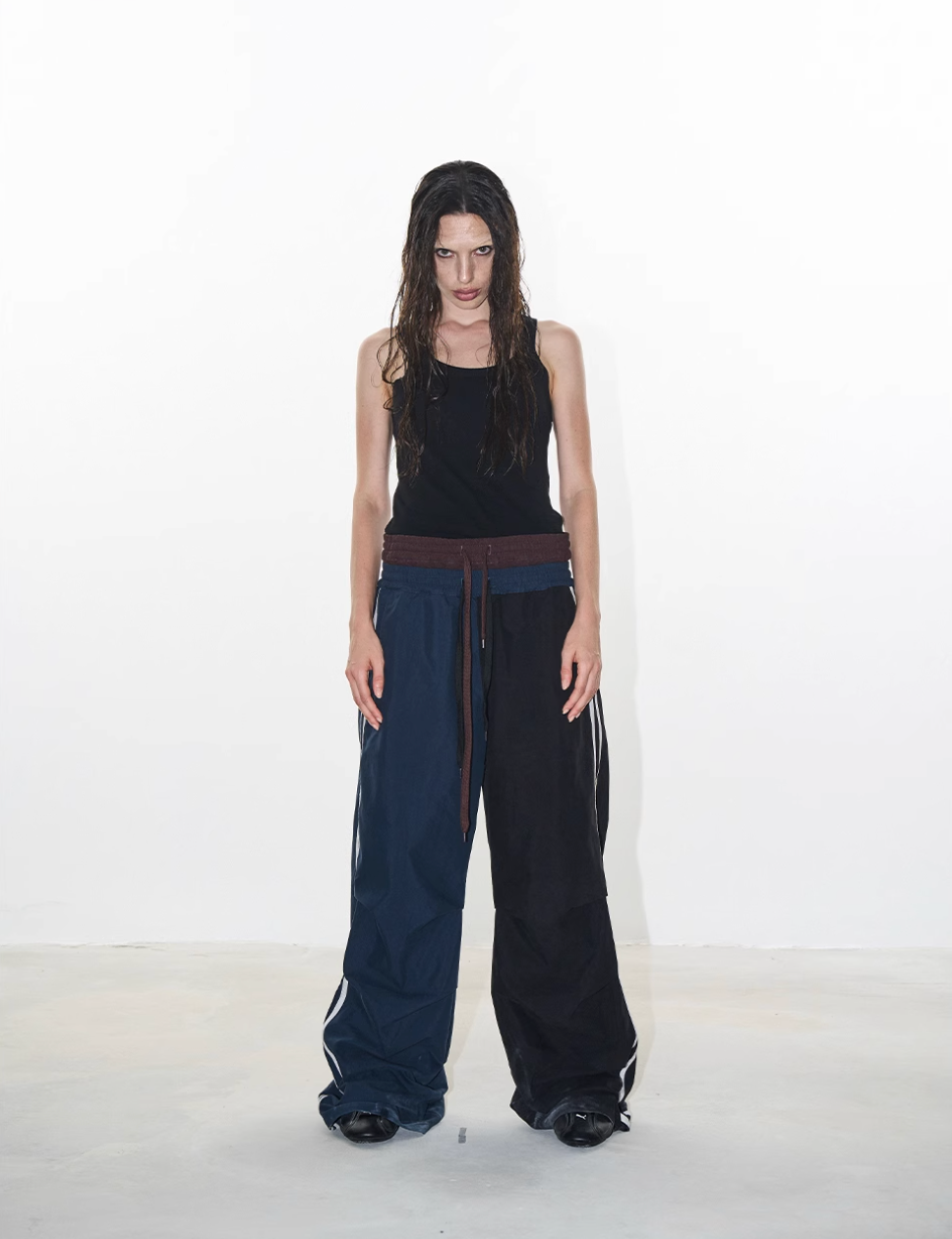 BLIND NO PLAN Double Waistband Layer 3D Pleated Sweatpants | Face 3 Face