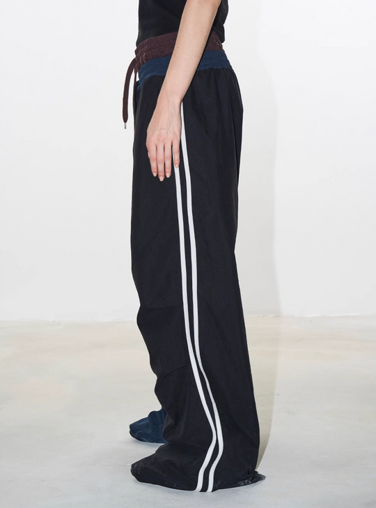 BLIND NO PLAN Double Waistband Layer 3D Pleated Sweatpants | Face 3 Face