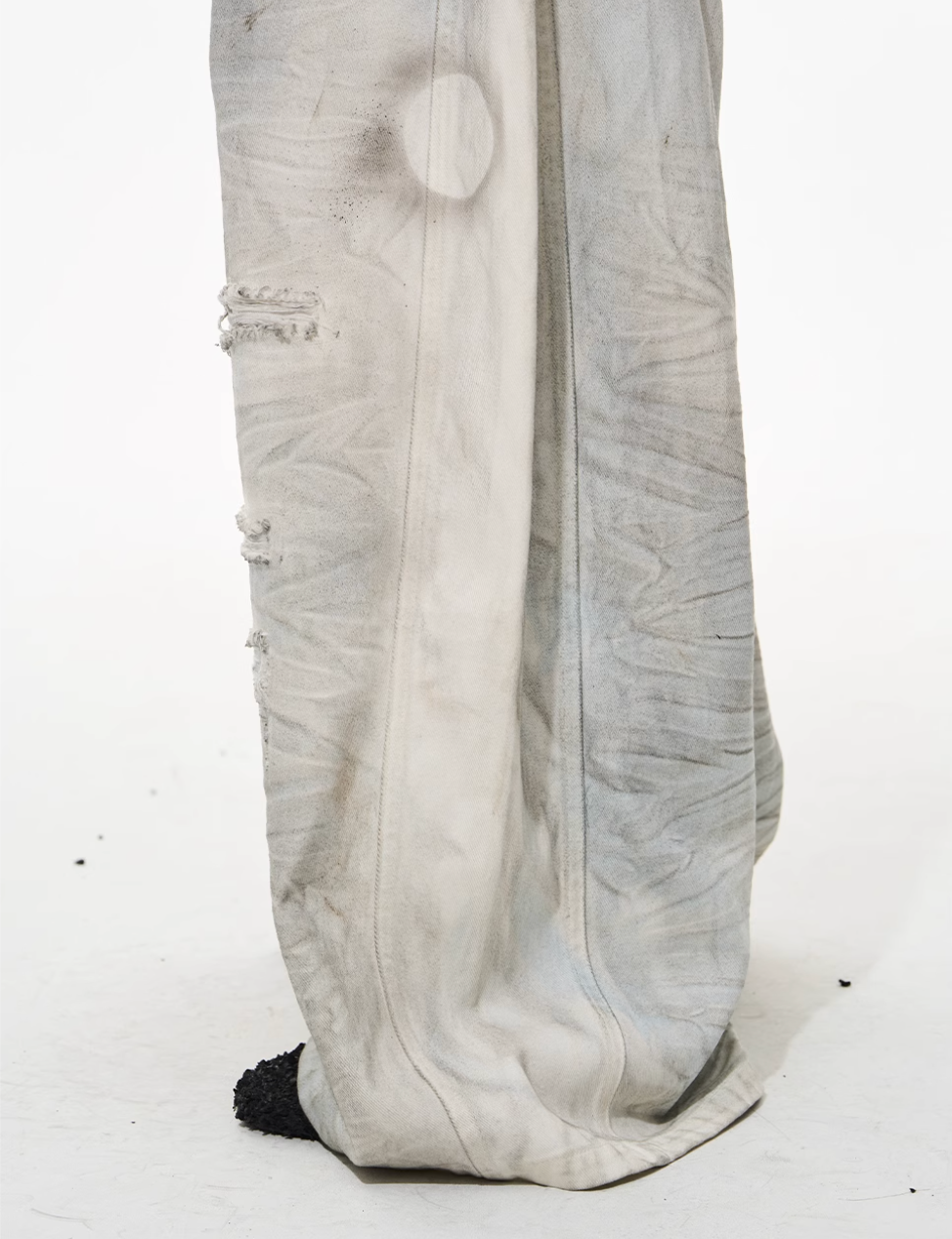BLIND NO PLAN Washed Mud-Dyed Ripped White Baggy Jeans | Face 3 Face