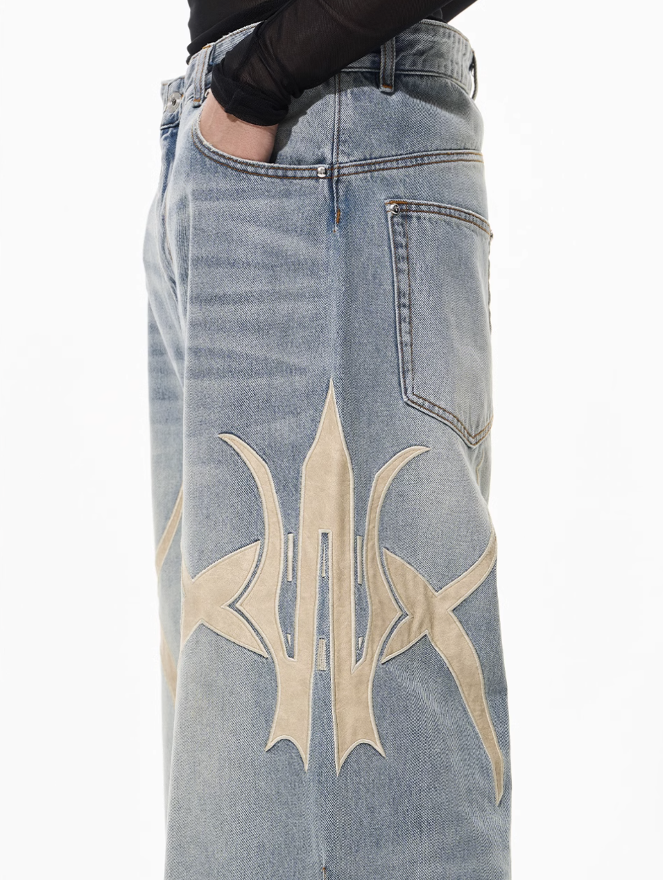 BLIND NO PLAN Graphic Logo Leather-Embroidered Washed Baggy Jeans | Face 3 Face