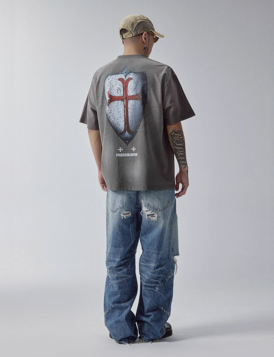 F2CE Washed Gradient Cracked Old Shield Print Tee | Face 3 Face