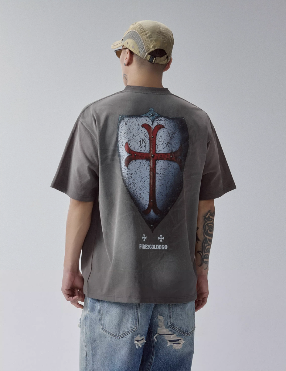 F2CE Washed Gradient Cracked Old Shield Print Tee | Face 3 Face