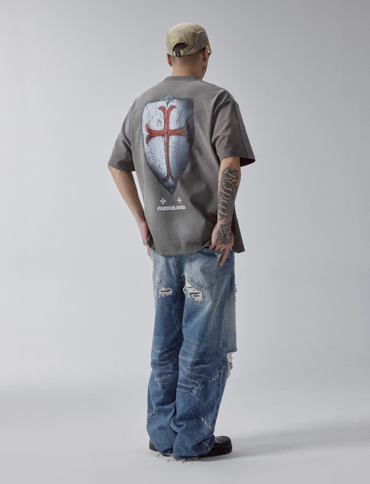 F2CE Washed Gradient Cracked Old Shield Print Tee | Face 3 Face
