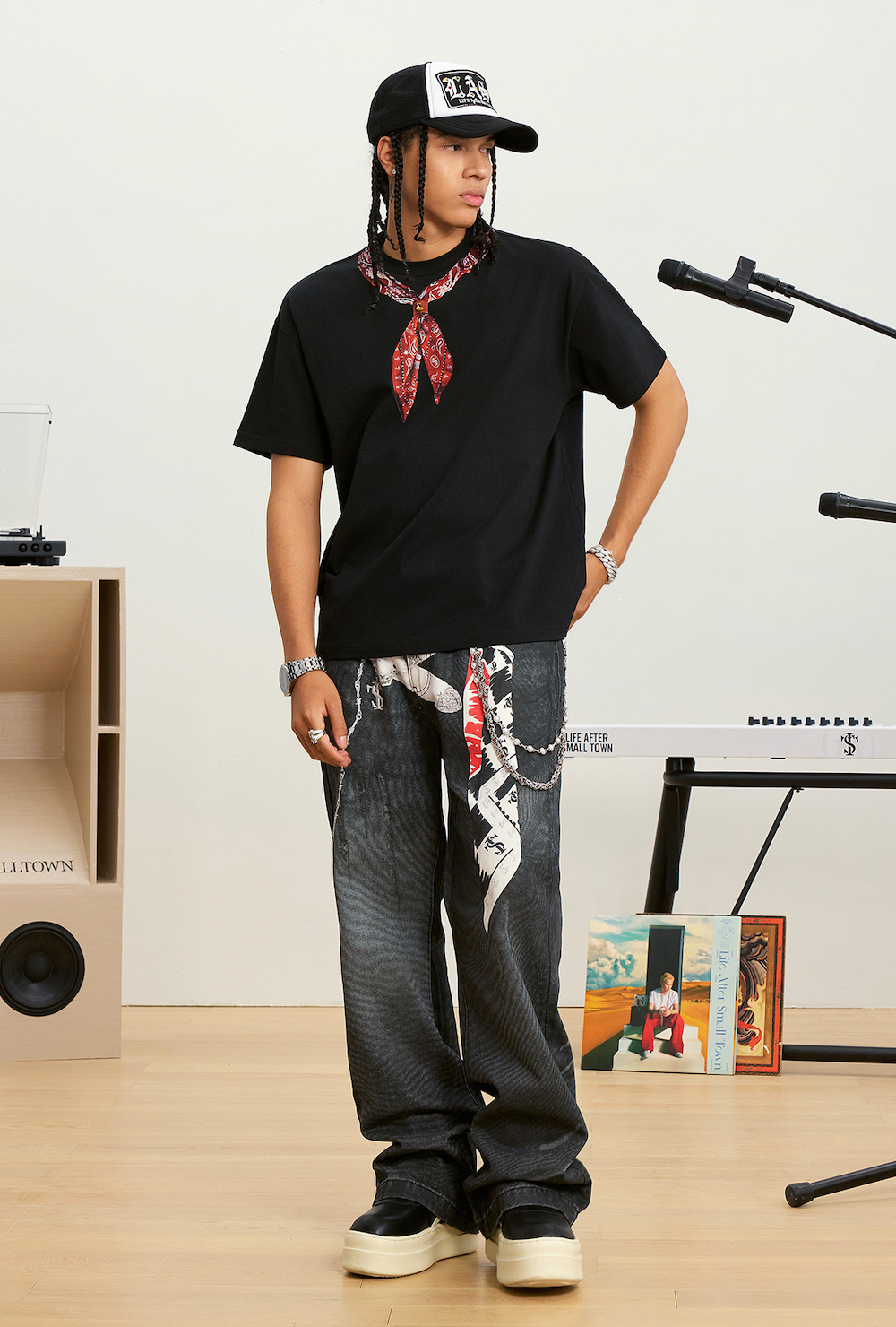 Small Town Kid Paisley Neck Scarf Print Tee | Face 3 Face