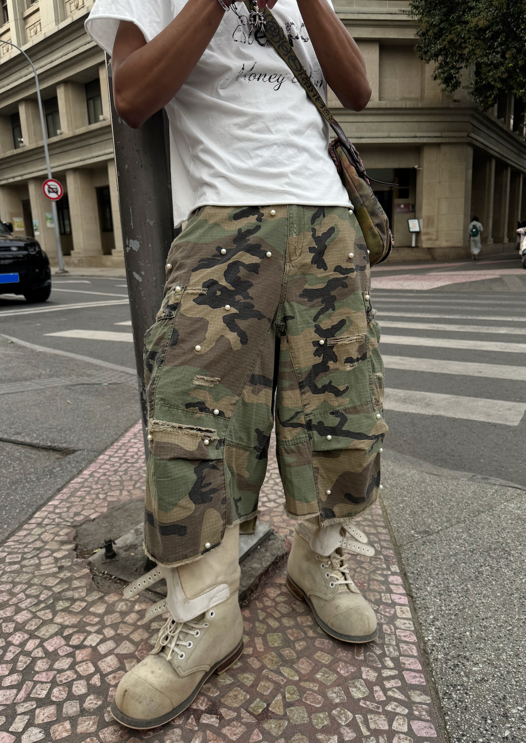 STEEPC M-65 Pearl Embellished Camouflage Baggy Cargo Shorts | Face 3 Face
