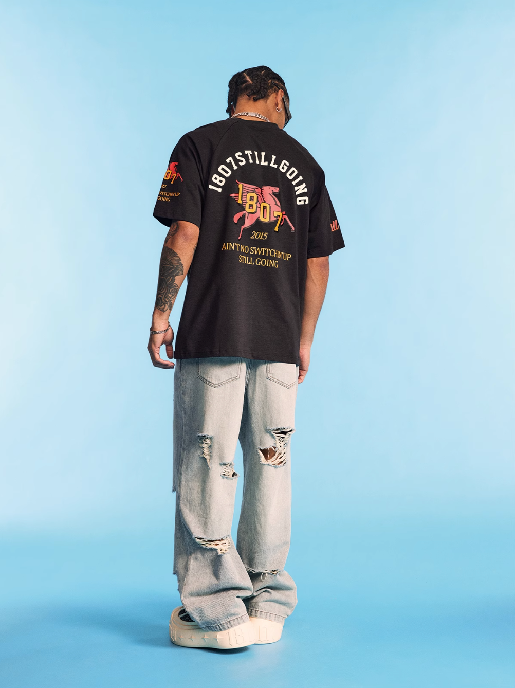 1807 Pegasus Print Raglan Tee | Face 3 Face