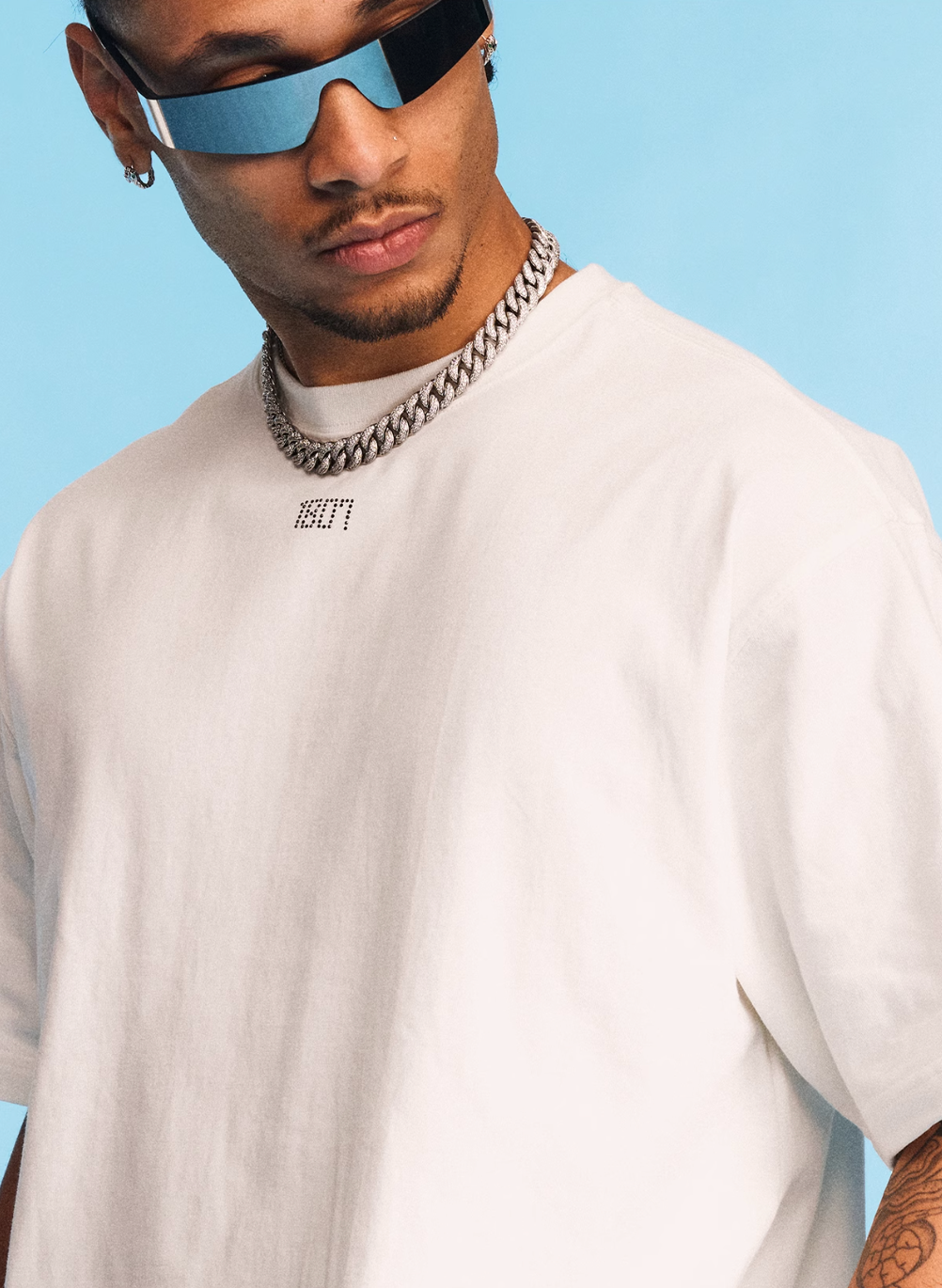 1807 SWAROVSKI Crystal Logo Tee | Face 3 Face