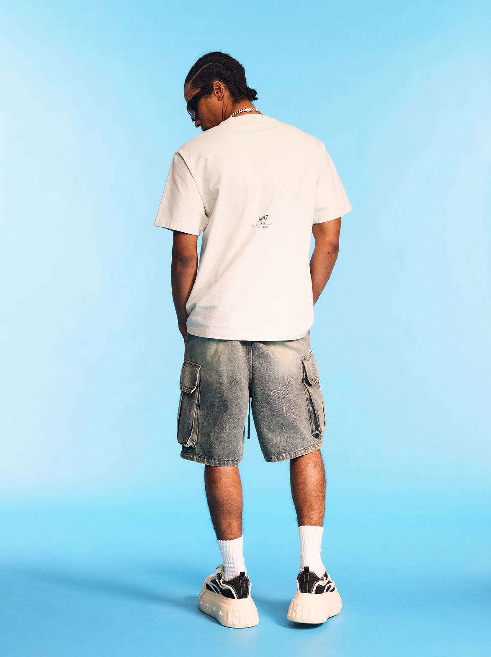 1807 ROLLTHEDICE Script Logo Tee | Face 3 Face