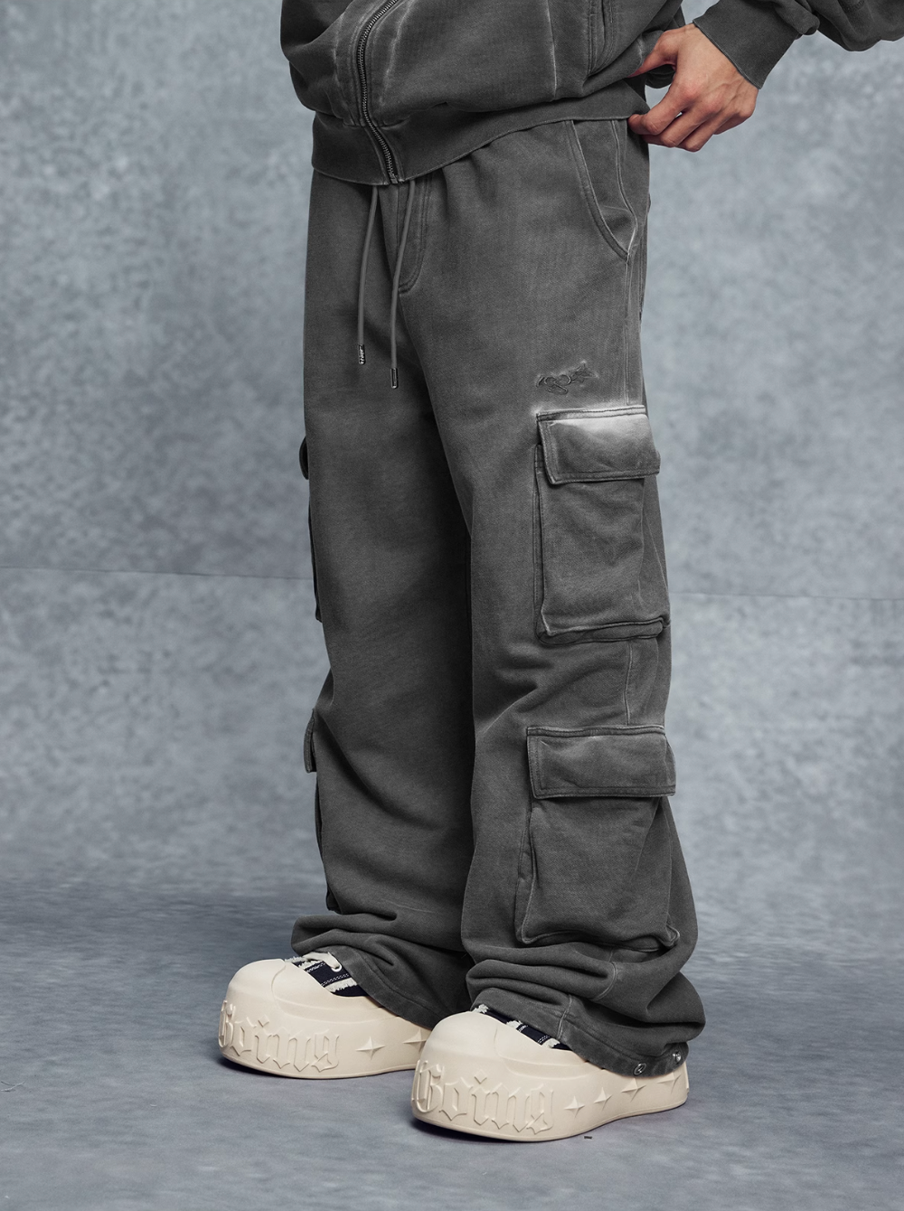 1807 Aged Wash Work Cargo Sweatpants | Face 3 Face